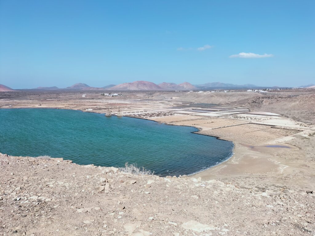 Image from afar of the largest salt pan in the Canary Islands.