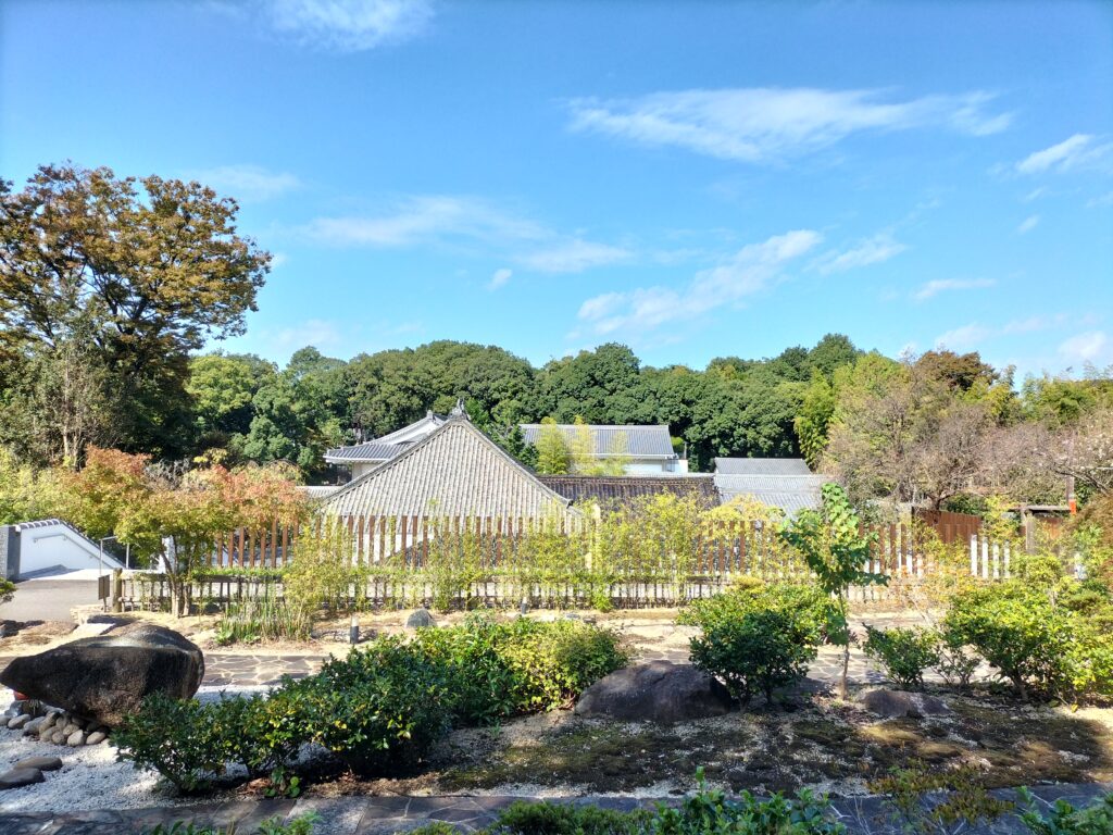 A distant view of the temple with all the buildings.