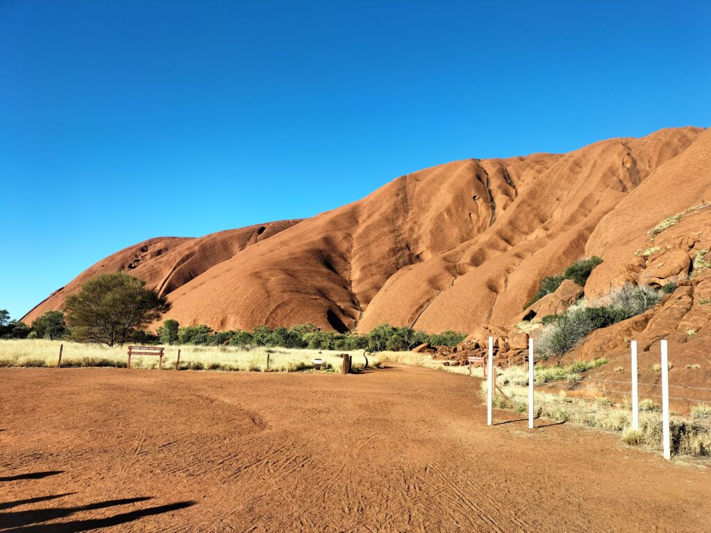 Uluru parking.