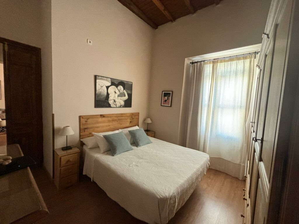 Interior view of the house in Seville. Image of the bedroom.