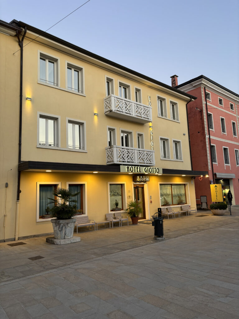 External facade of the Hotel Giotto.